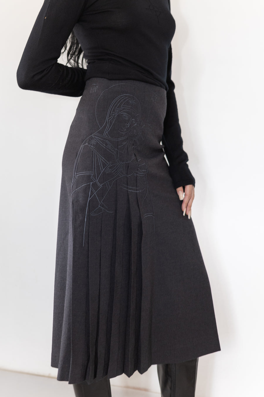 ASYMMETRIC PLEATED EMBROIDERY SKIRT DG