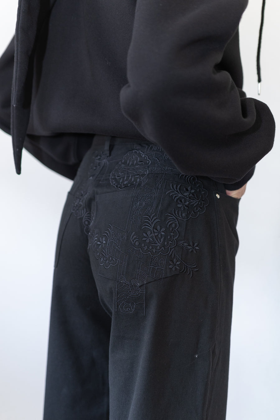 EMBROIDERY WIDE LEG PANTS B