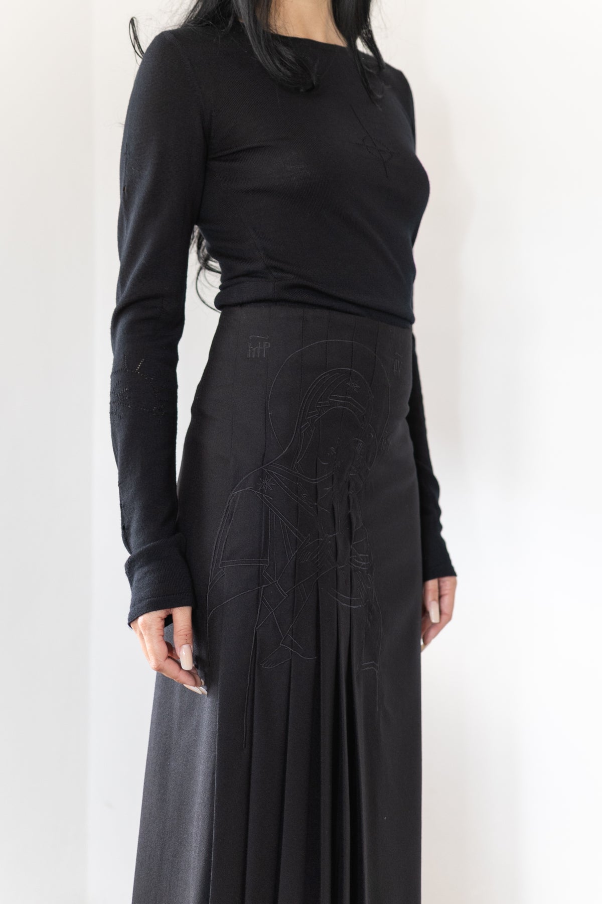 ASYMMETRIC PLEATED EMBROIDERY SKIRT B