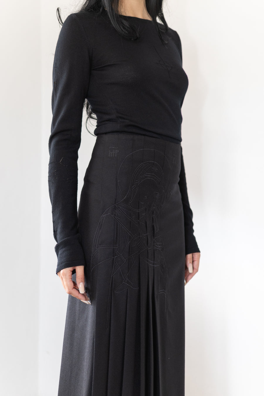 ASYMMETRIC PLEATED EMBROIDERY SKIRT B