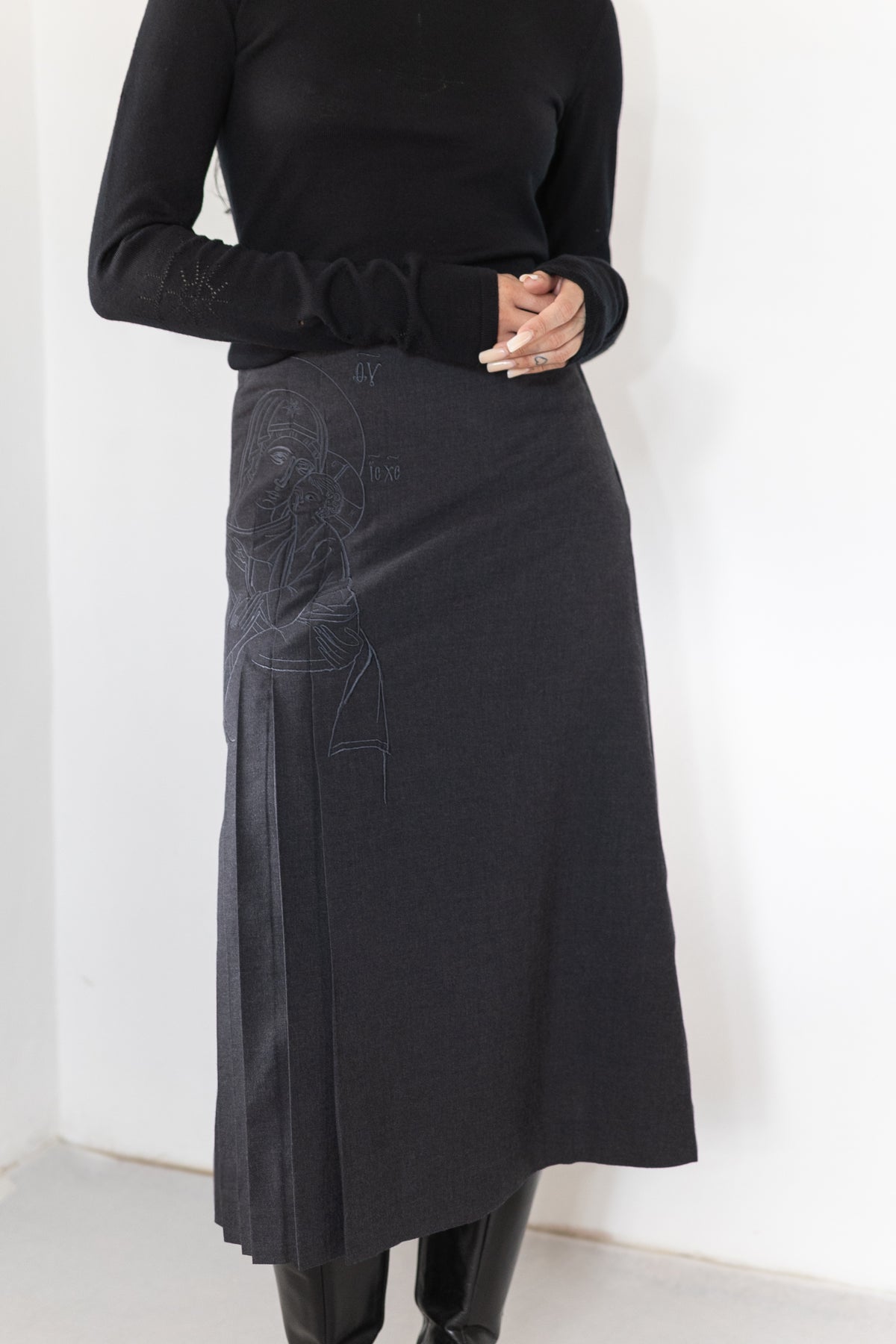 ASYMMETRIC PLEATED EMBROIDERY SKIRT DG