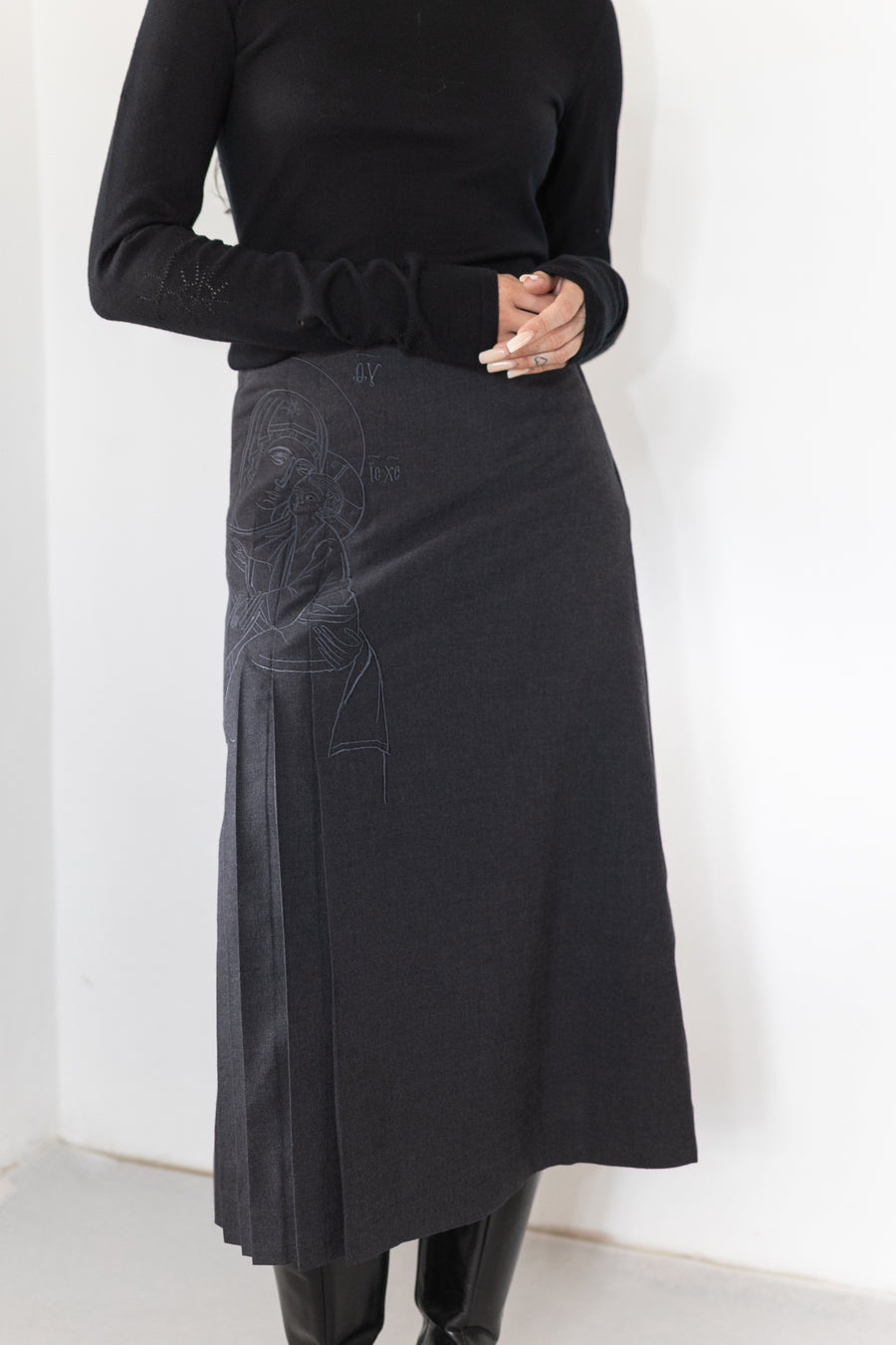 ASYMMETRIC PLEATED EMBROIDERY SKIRT DG