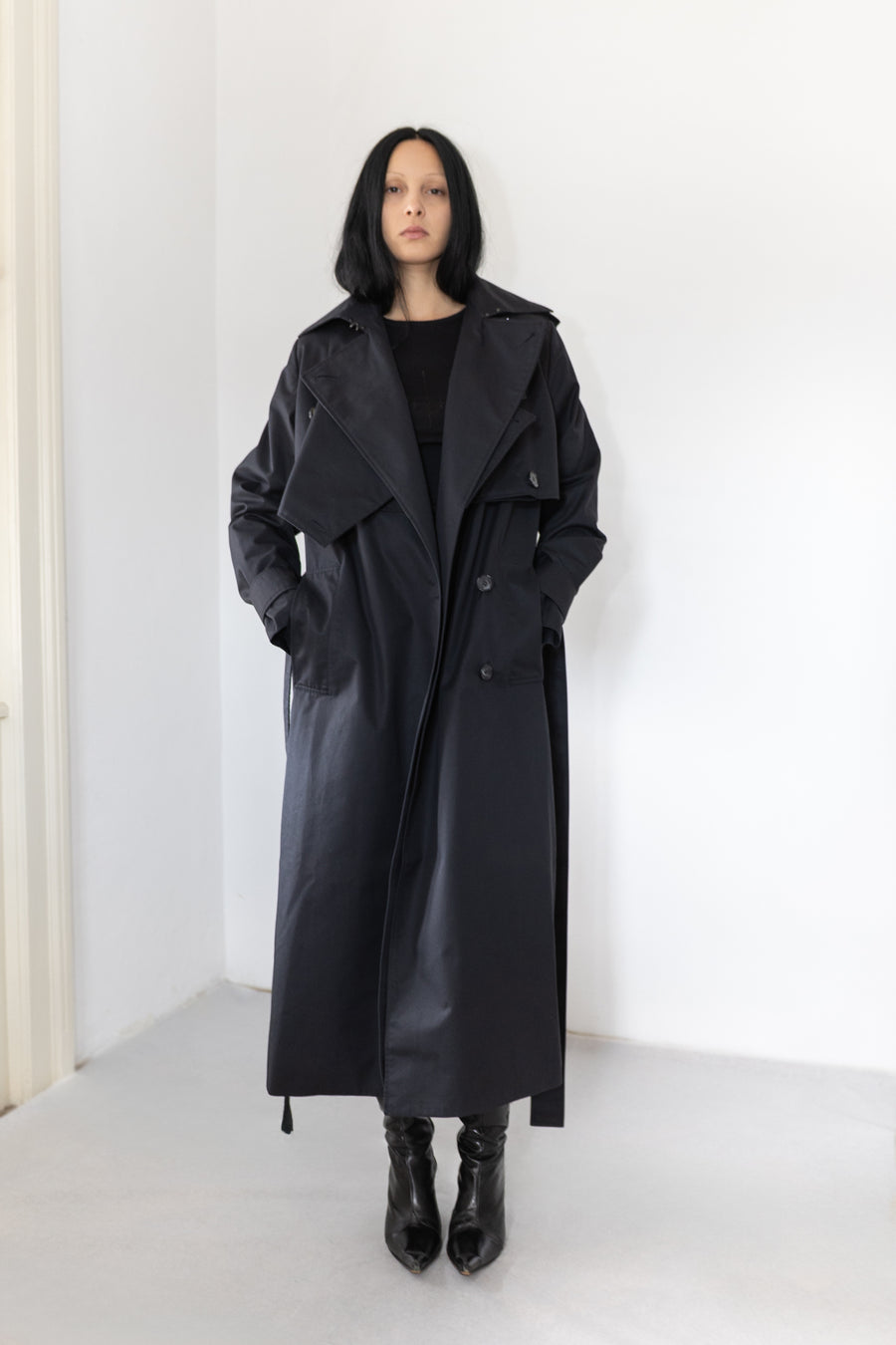 TRENCH COAT B