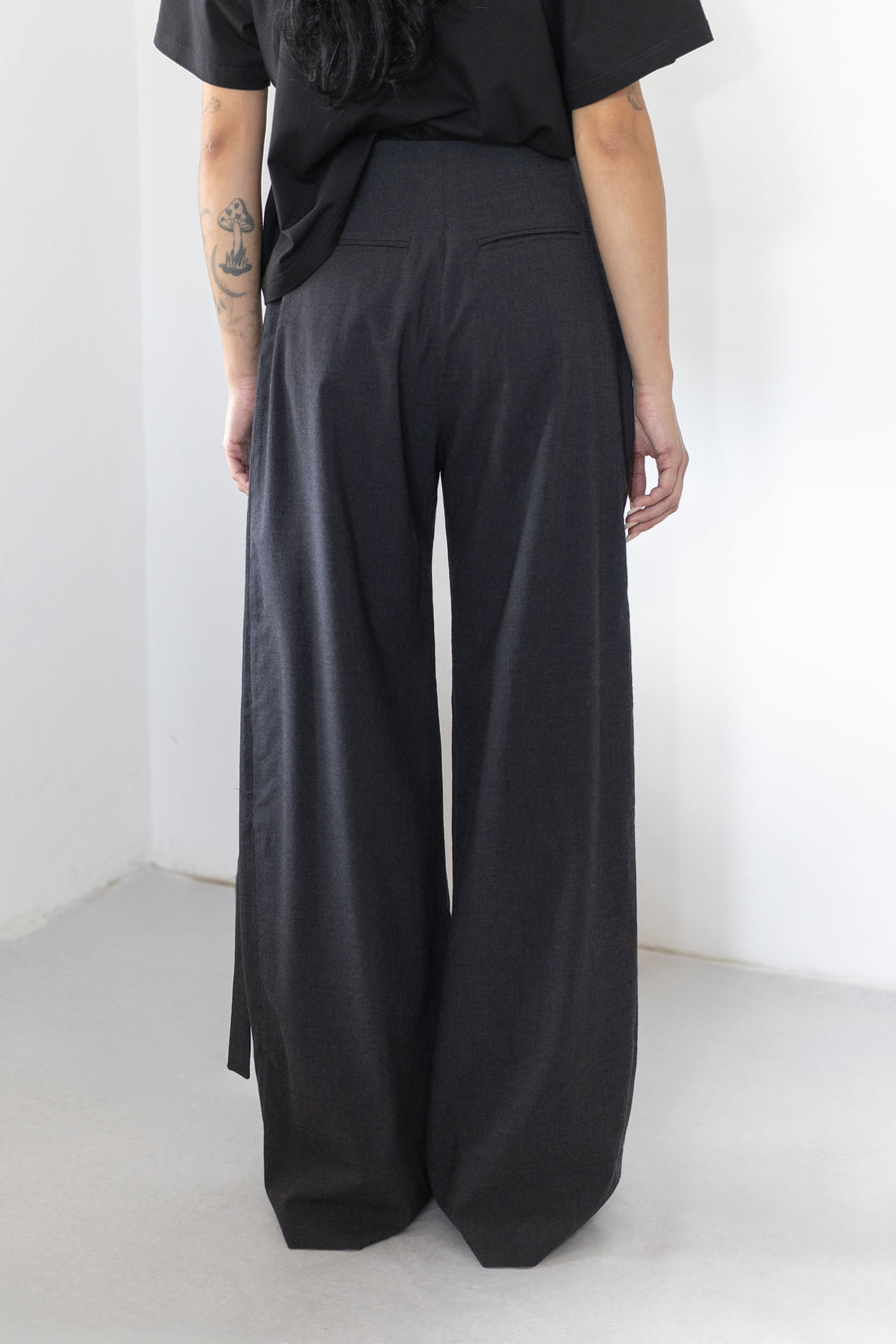TAILORED HIGH WAISTED TROUSERS