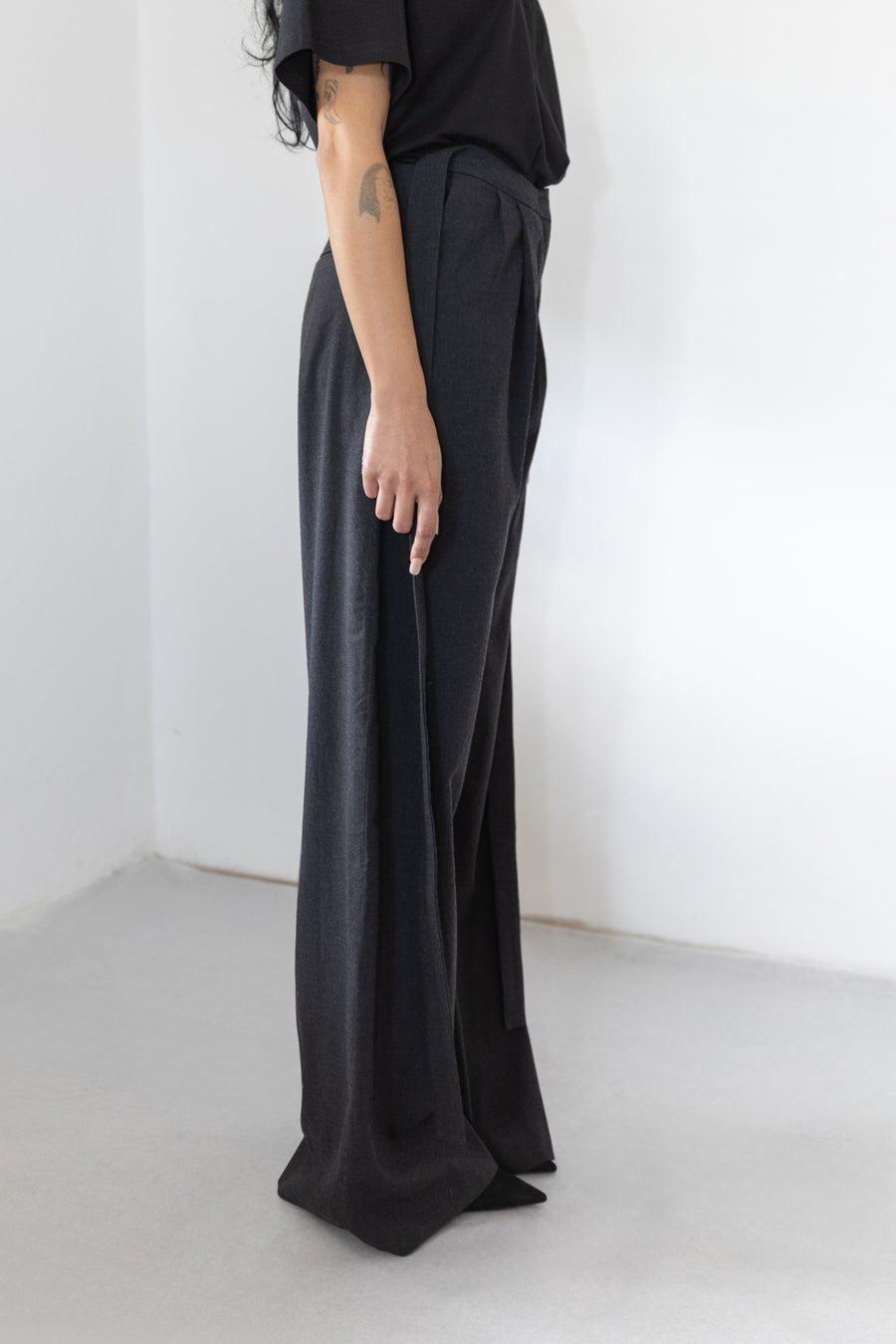 TAILORED HIGH WAISTED TROUSERS